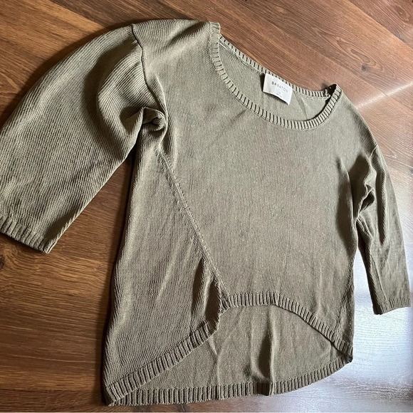 Aritzia Babaton High/Low Pattern Army Green 3/4 Sleeve Sweater - Picture 3 of 8